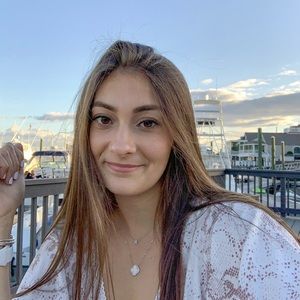 Meet your Posher, Kaitlyn